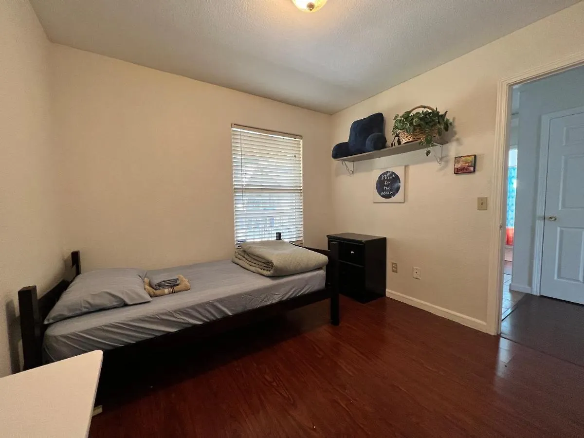 Whole Family - Wholestyl Hostel Sacramento